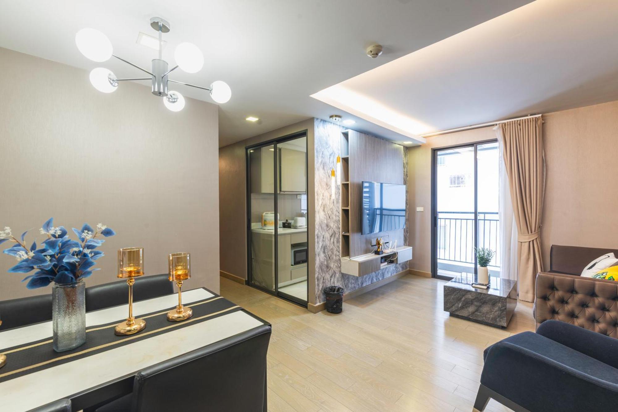 Апартаменты Dazzle Sukhumvit 7 By Lefoyer Бангкок Экстерьер фото