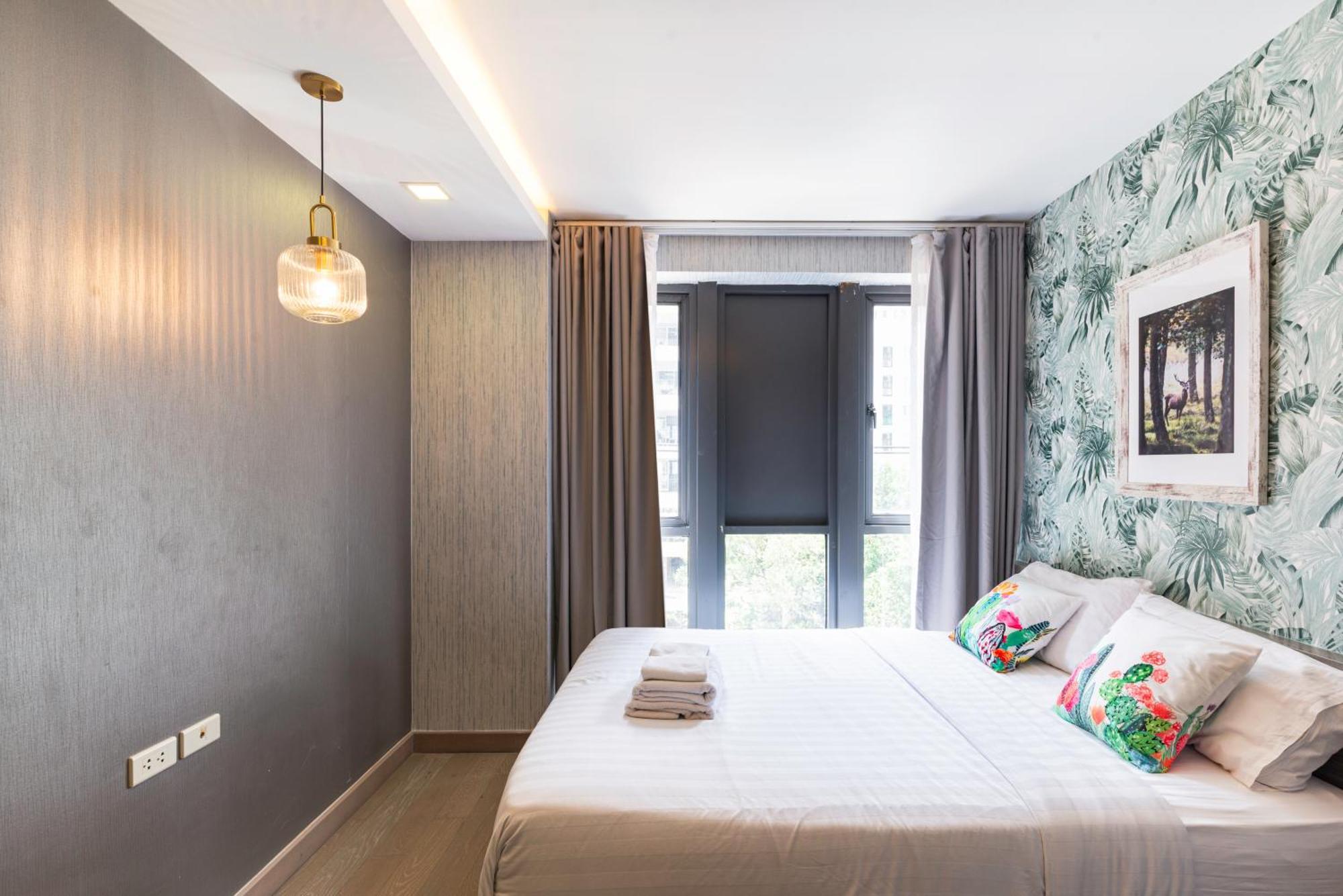 Апартаменты Dazzle Sukhumvit 7 By Lefoyer Бангкок Экстерьер фото
